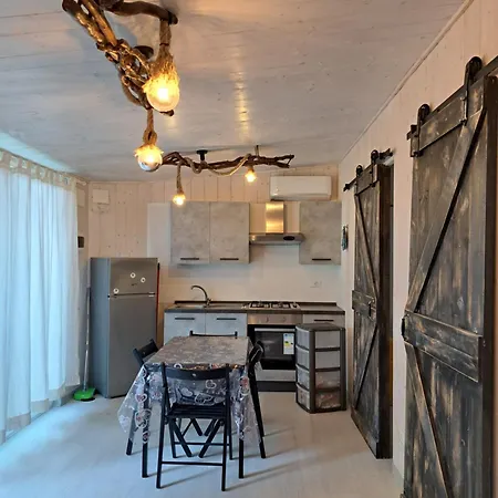Dal Pino مكان تخييم 3*