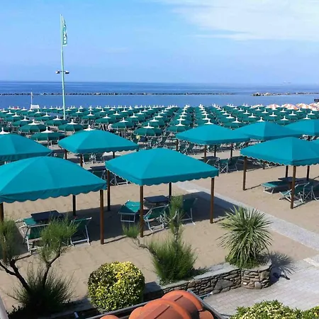 Dal Pino 3* Marina di Massa
